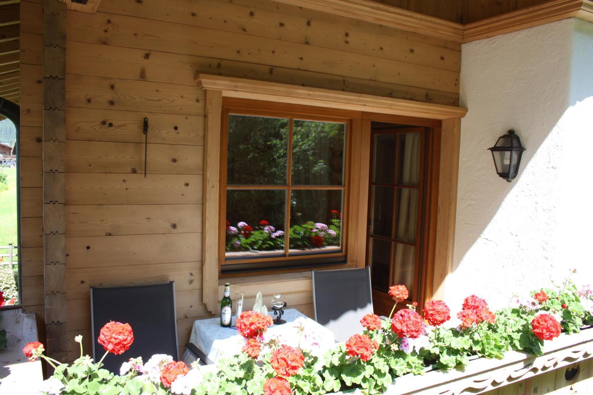 Aparthotel Vronis Waldhaus Adults Only à Mayrhofen Chambre photo