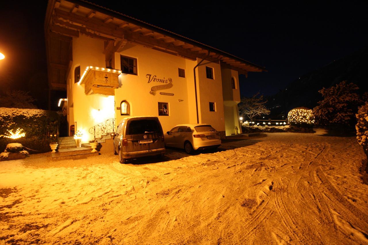 Aparthotel Vronis Waldhaus Adults Only à Mayrhofen Extérieur photo
